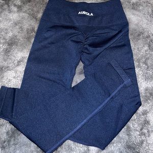 AUROLA seamless butt scrunch tux. Navy
